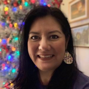 Meet your Posher, Denise